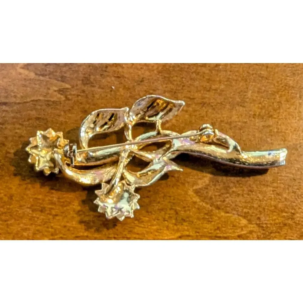 Unbranded vintage gold